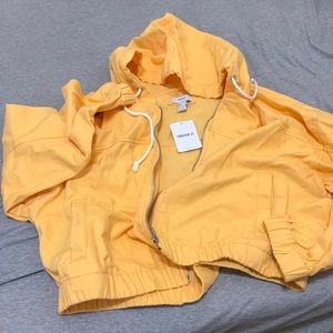 Orange hooded sweater forever 21